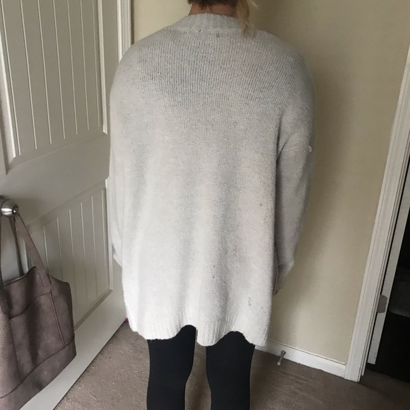 Gray sweater - Picture 3 of 3